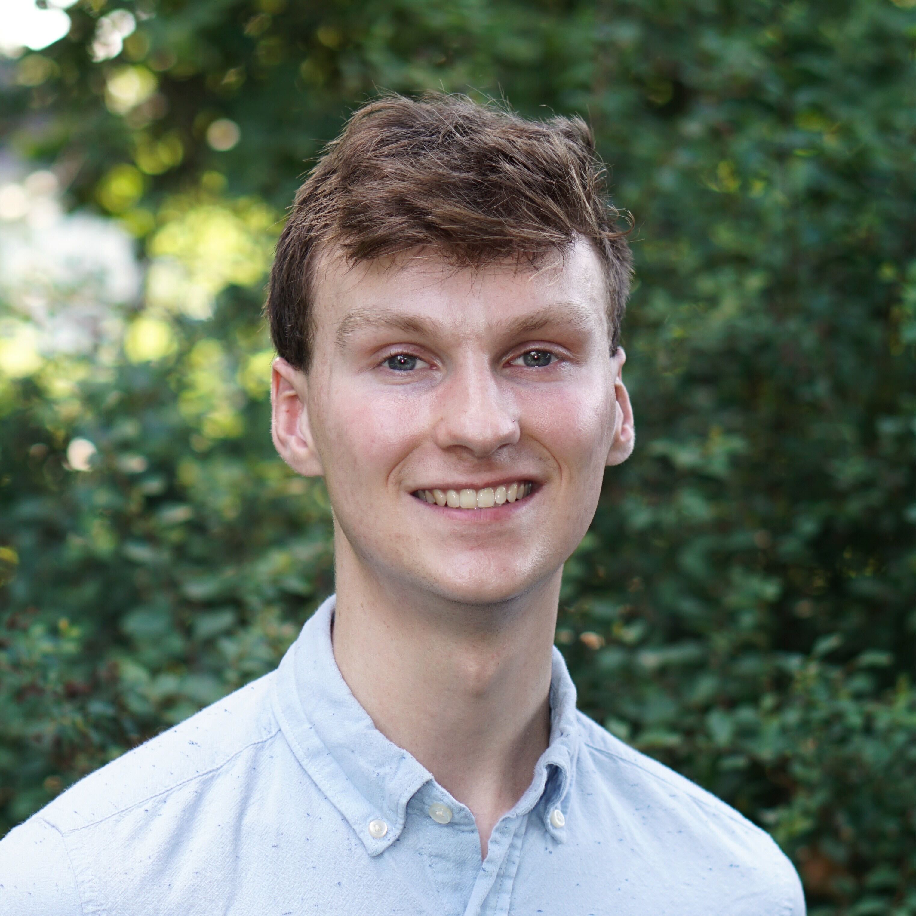 headshot alt text